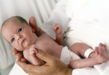 ways to bond with your premature baby in NICU